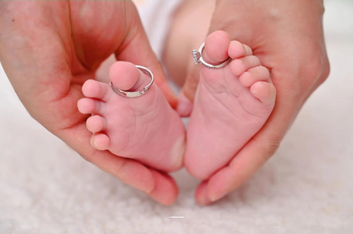 齐齐哈尔怀孕肚子一边高一边低